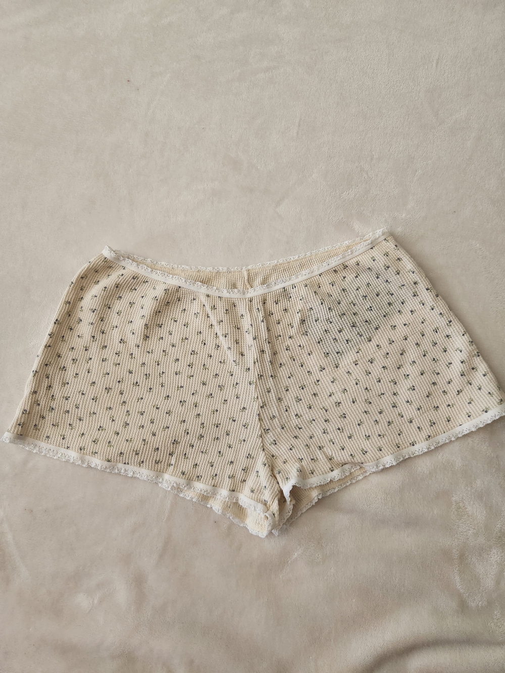 Brandy Melville -Cream Ribbed Sleep Shorts with Tiny Blue Flower Print